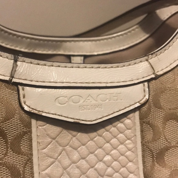 COACH DEVIN SIGNATURE CANVAS TOTE - Picture 7 of 9